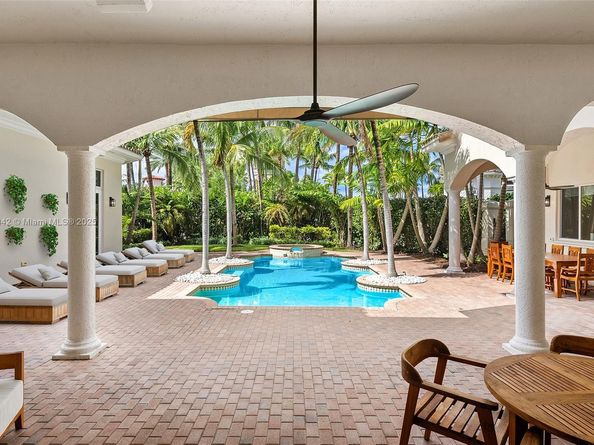 1295 Hatteras Ln, Hollywood FL 33019