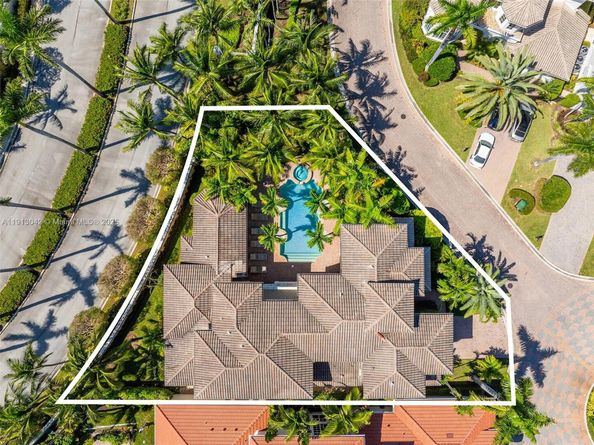 1295 Hatteras Ln, Hollywood FL 33019