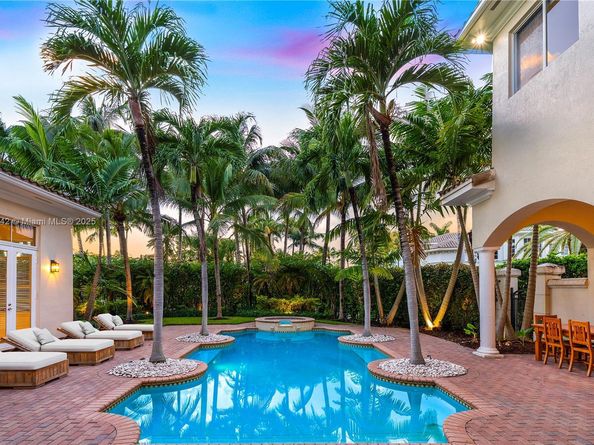 1295 Hatteras Ln, Hollywood FL 33019