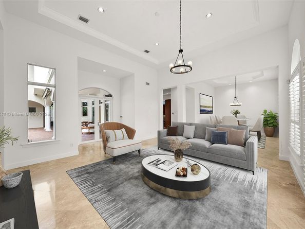 1295 Hatteras Ln, Hollywood FL 33019