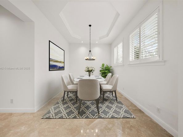 1295 Hatteras Ln, Hollywood FL 33019