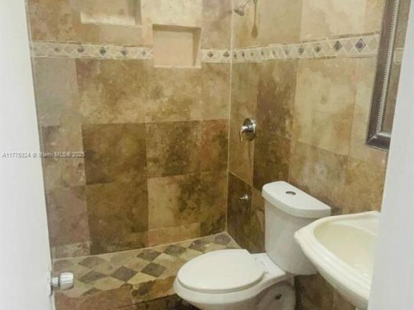 4111 SW 33rd St, West Park FL 33023