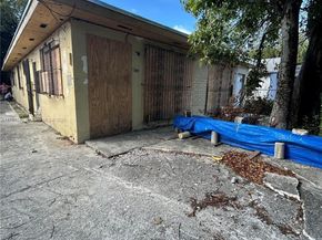 1780 NW 15th St, Miami FL 33125