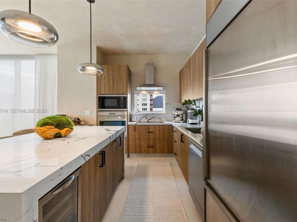 2020 N Bayshore Dr 810, Miami FL 33137