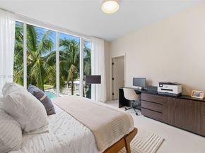 2020 N Bayshore Dr 810, Miami FL 33137