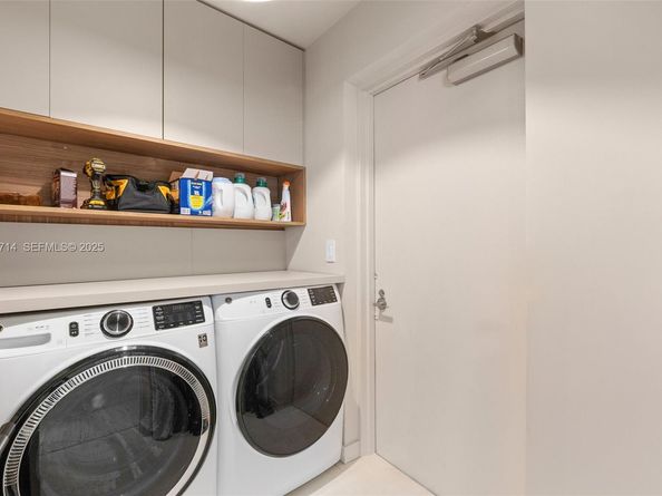 2020 N Bayshore Dr 810, Miami FL 33137