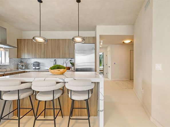 2020 N Bayshore Dr 810, Miami FL 33137