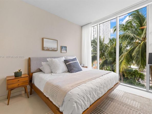 2020 N Bayshore Dr 810, Miami FL 33137