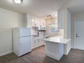 6511 Santona St C18, Coral Gables FL 33146