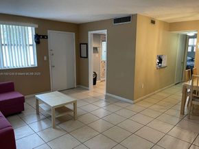 1850 NE 169th St 102, North Miami Beach FL 33162