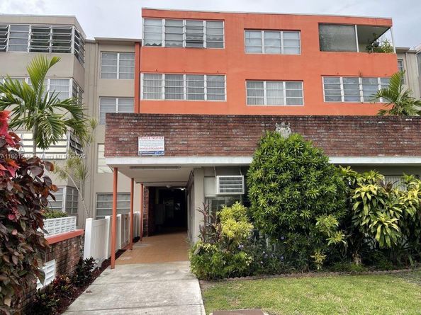1850 NE 169th St 102, North Miami Beach FL 33162