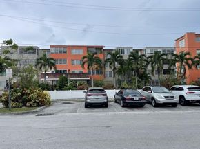 1850 NE 169th St 102, North Miami Beach FL 33162