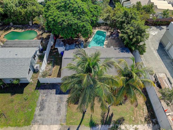 1620 NW 2nd Ave, Pompano Beach FL 33060