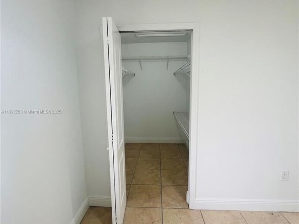 2185 NW 16th Ter 16, Miami FL 33125