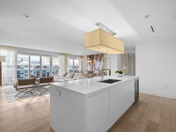 102 24th St PH1706, Miami Beach FL 33139