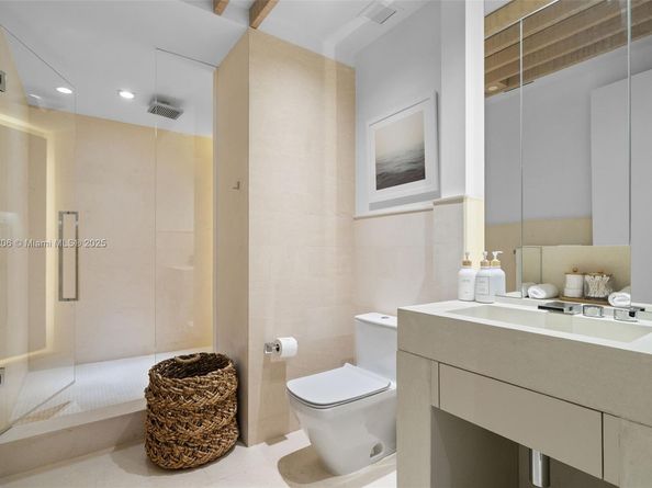 102 24th St PH1706, Miami Beach FL 33139