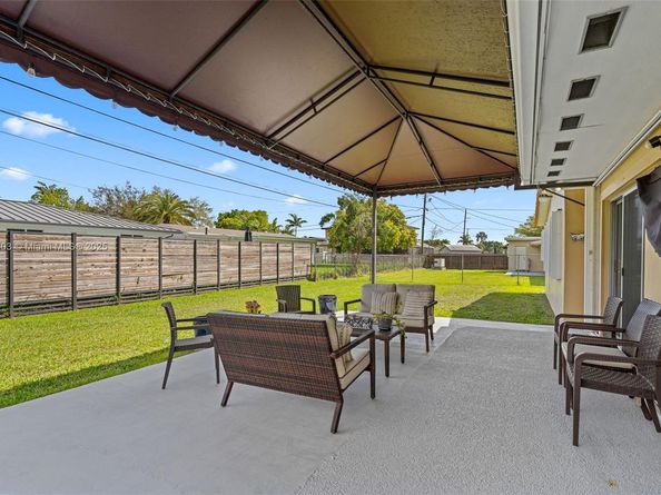 6311 SW 93rd Ct, Miami FL 33173