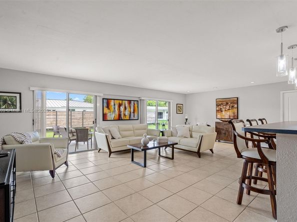 6311 SW 93rd Ct, Miami FL 33173