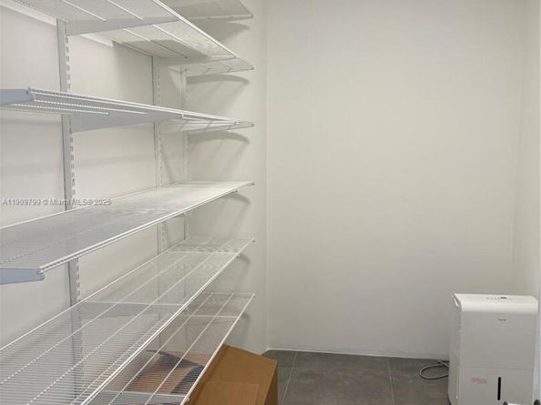 900 Bay Dr 401, Miami Beach FL 33141