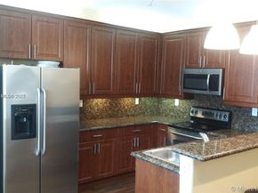 7951 NW 107th Ct, Doral FL 33178