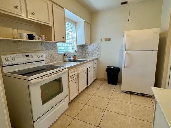 3410 SW 21st St, Miami FL 33145