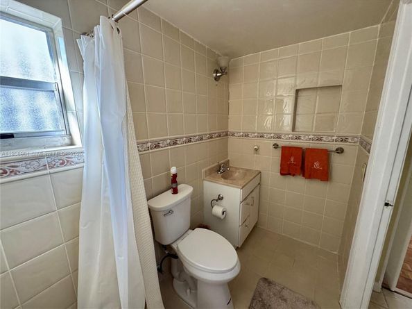 3410 SW 21st St, Miami FL 33145