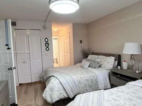 10303 Sunrise Lakes Blvd 211, Sunrise FL 33322