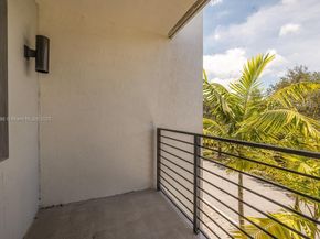 4444 NW 8th Ct, Plantation FL 33317