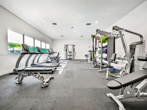 4444 NW 8th Ct, Plantation FL 33317