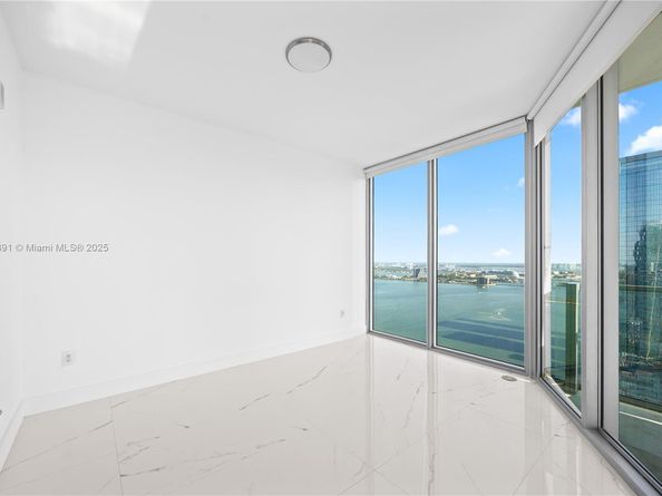 2900 NE 7th Ave 4009, Miami FL 33137