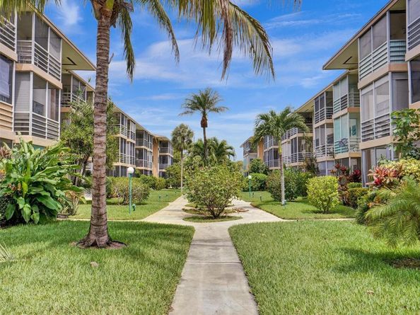 17090 NE 14th Ave 104, North Miami Beach FL 33162
