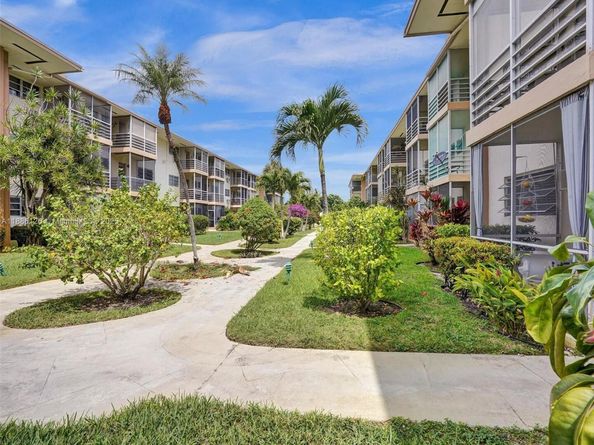 17090 NE 14th Ave 104, North Miami Beach FL 33162