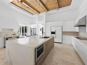 2805 Hackney Rd, Weston FL 33331