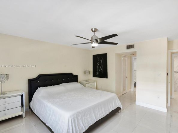 3860 NE 170th St 211, North Miami Beach FL 33160
