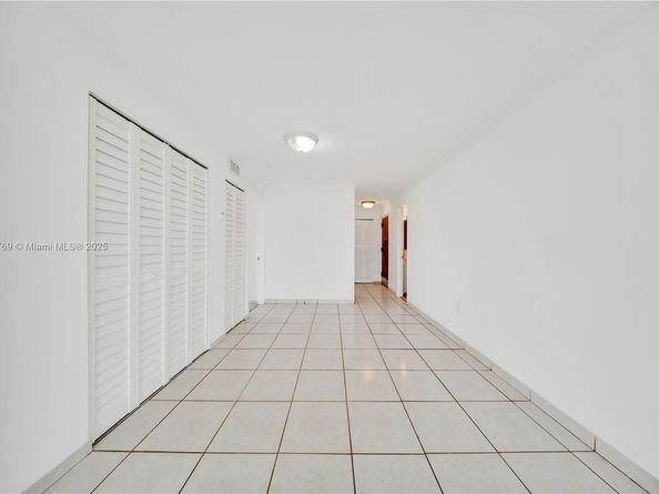 7830 Dickens Ave 504, Miami Beach FL 33141
