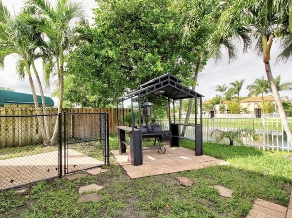 3571 NE 11th, Homestead FL 33033