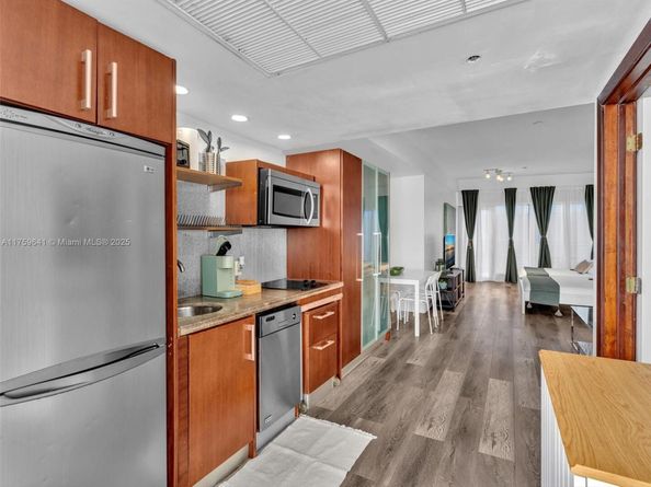 1052 Ocean Dr C203, Miami Beach FL 33139