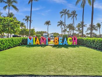 1052 Ocean Dr