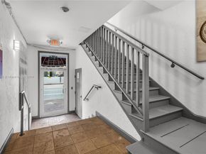 2615 Collins Ave 21, Miami Beach FL 33140