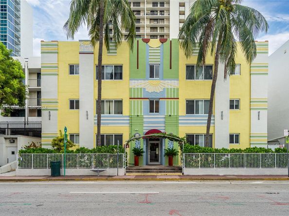 2615 Collins Ave 21, Miami Beach FL 33140