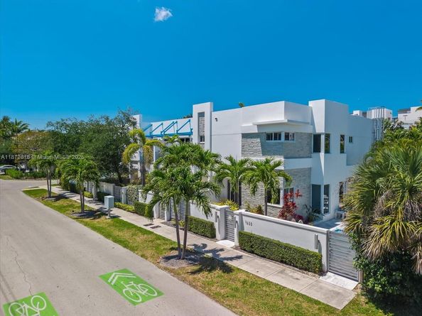 1631 NE 9th St 1631, Fort Lauderdale FL 33304
