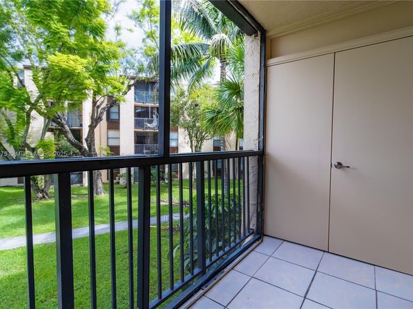 14611 N Kendall Dr 208L, Miami FL 33186