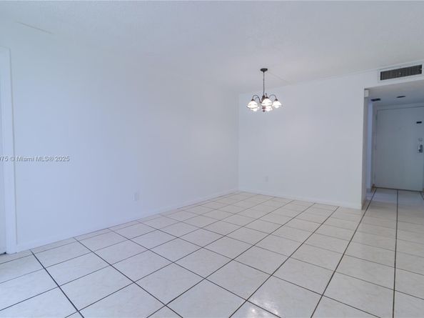 14611 N Kendall Dr 208L, Miami FL 33186