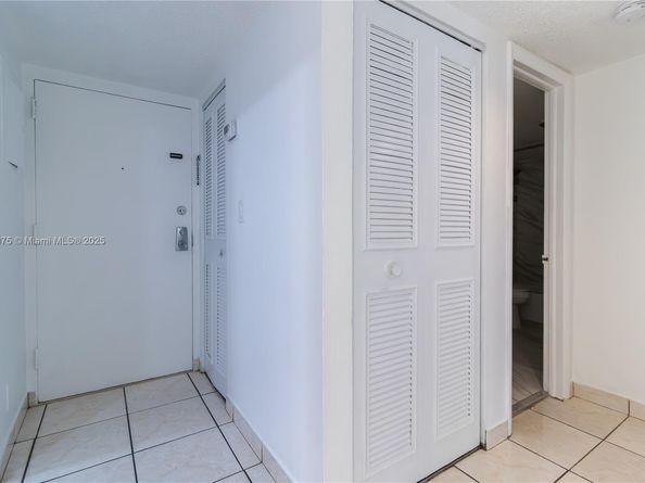14611 N Kendall Dr 208L, Miami FL 33186