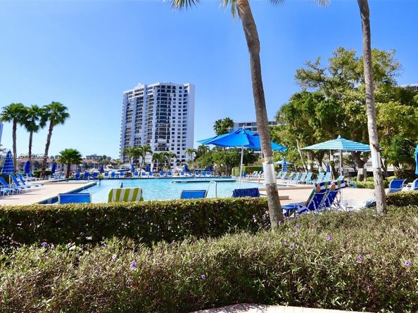 2500 Parkview Dr 2407, Hallandale Beach FL 33009