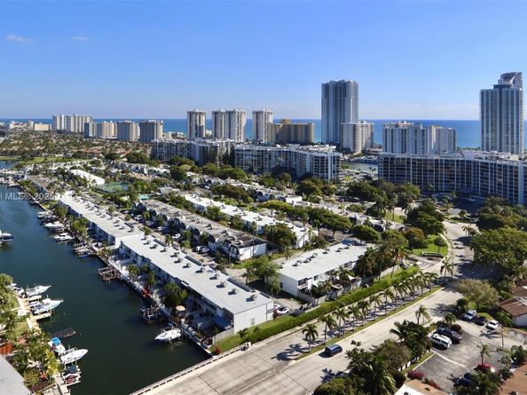 2500 Parkview Dr 2407, Hallandale Beach FL 33009