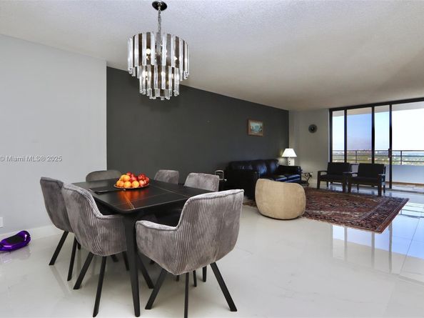 2500 Parkview Dr 2407, Hallandale Beach FL 33009