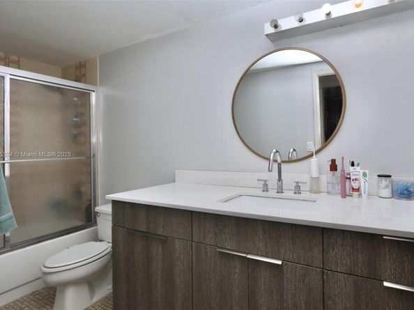 2500 Parkview Dr 2407, Hallandale Beach FL 33009