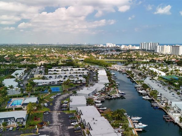 2500 Parkview Dr 2407, Hallandale Beach FL 33009