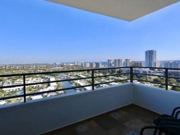2500 Parkview Dr 2407, Hallandale Beach FL 33009